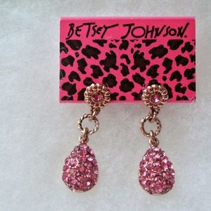 Betsey Johnson earings (1 pair)